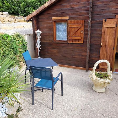 Au Petit Chalet Gigouzac 外观 照片